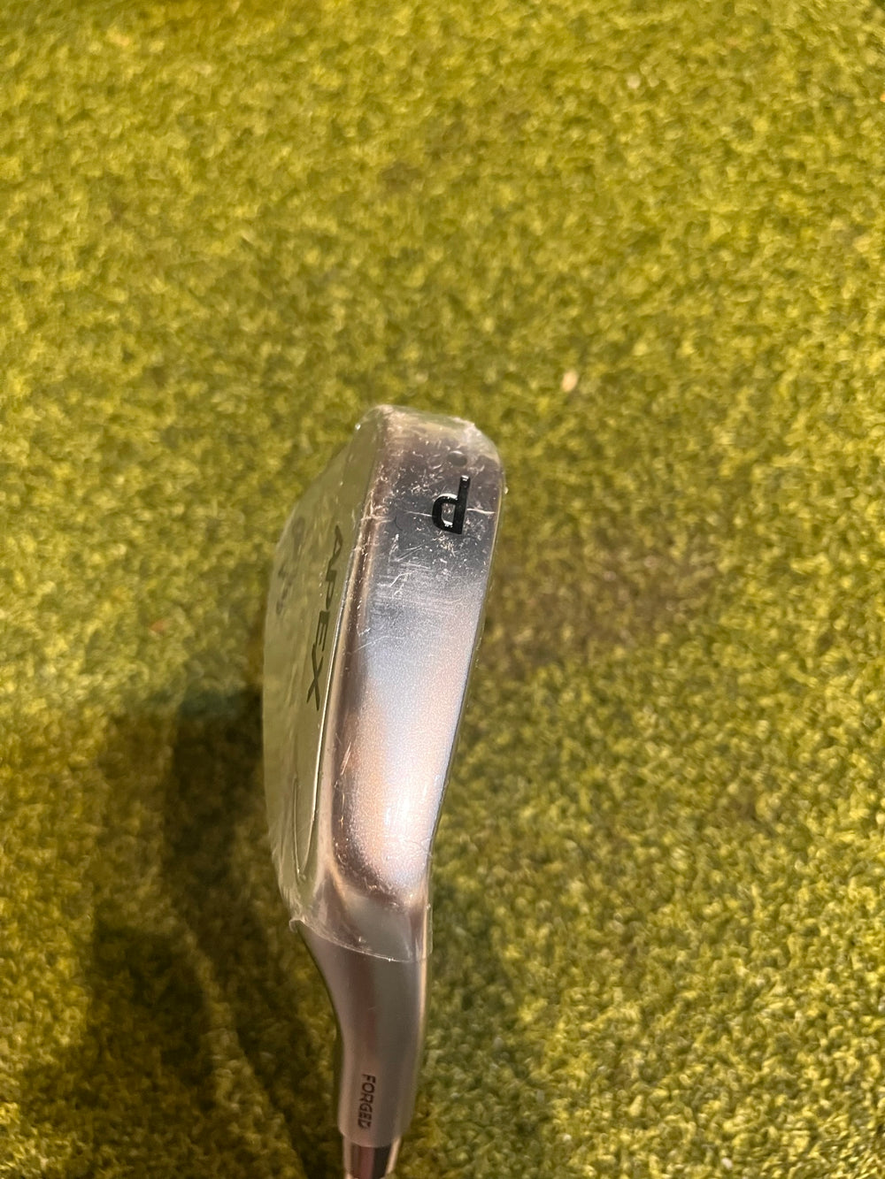 Callaway Apex Pro 21 Pitching Wedge, Dynamic Gold 105 Regular Flex, RH