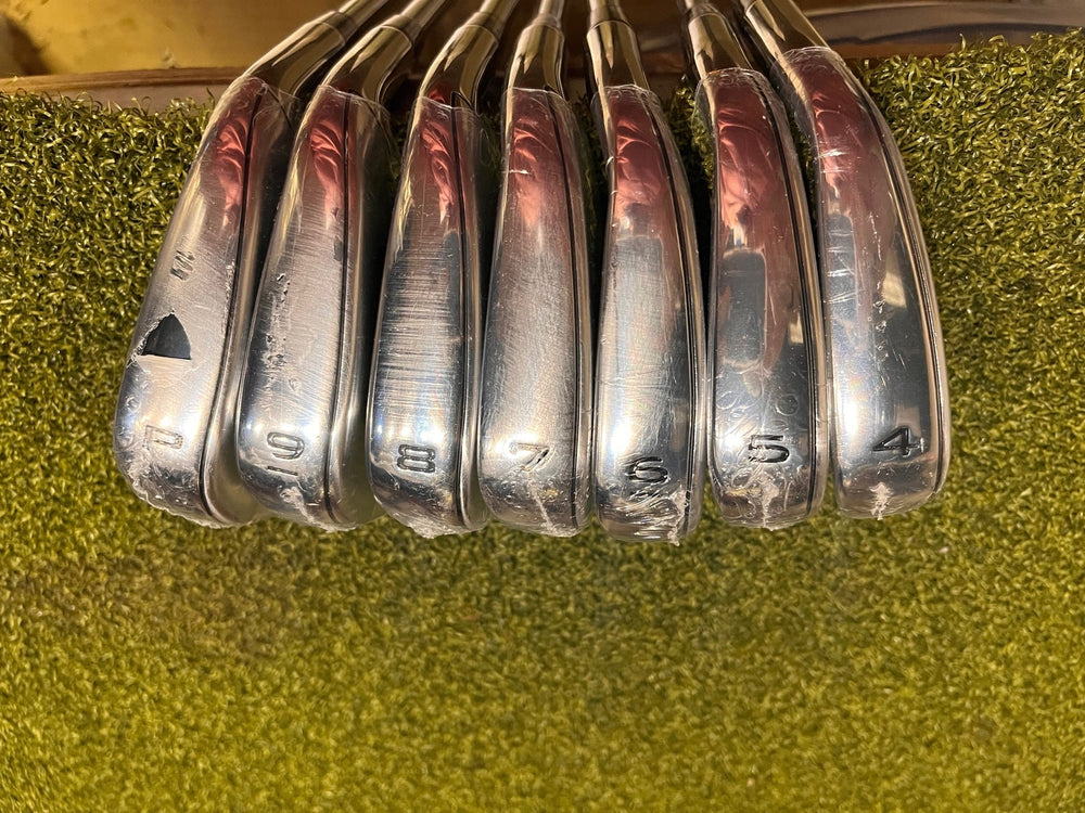 Callaway Rogue ST Pro 4-PW Iron Set, Dynamic Golf 105 Stiff Flex, RH