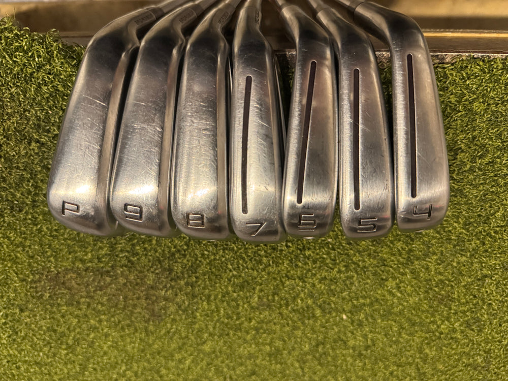 TaylorMade 2024 P770 4-PW Iron Set, Dynamic Gold X-Stiff Flex, RH