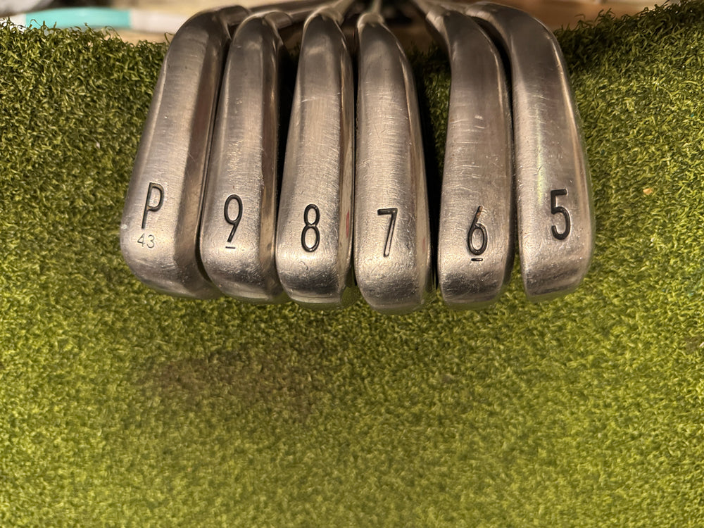 Titleist T300 5-PW Iron Set, Tensei Red Senior Flex, RH