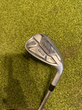 Cleveland Launcher UHX Pitching Wedge, Dynamic Gold DST Regular Flex, RH
