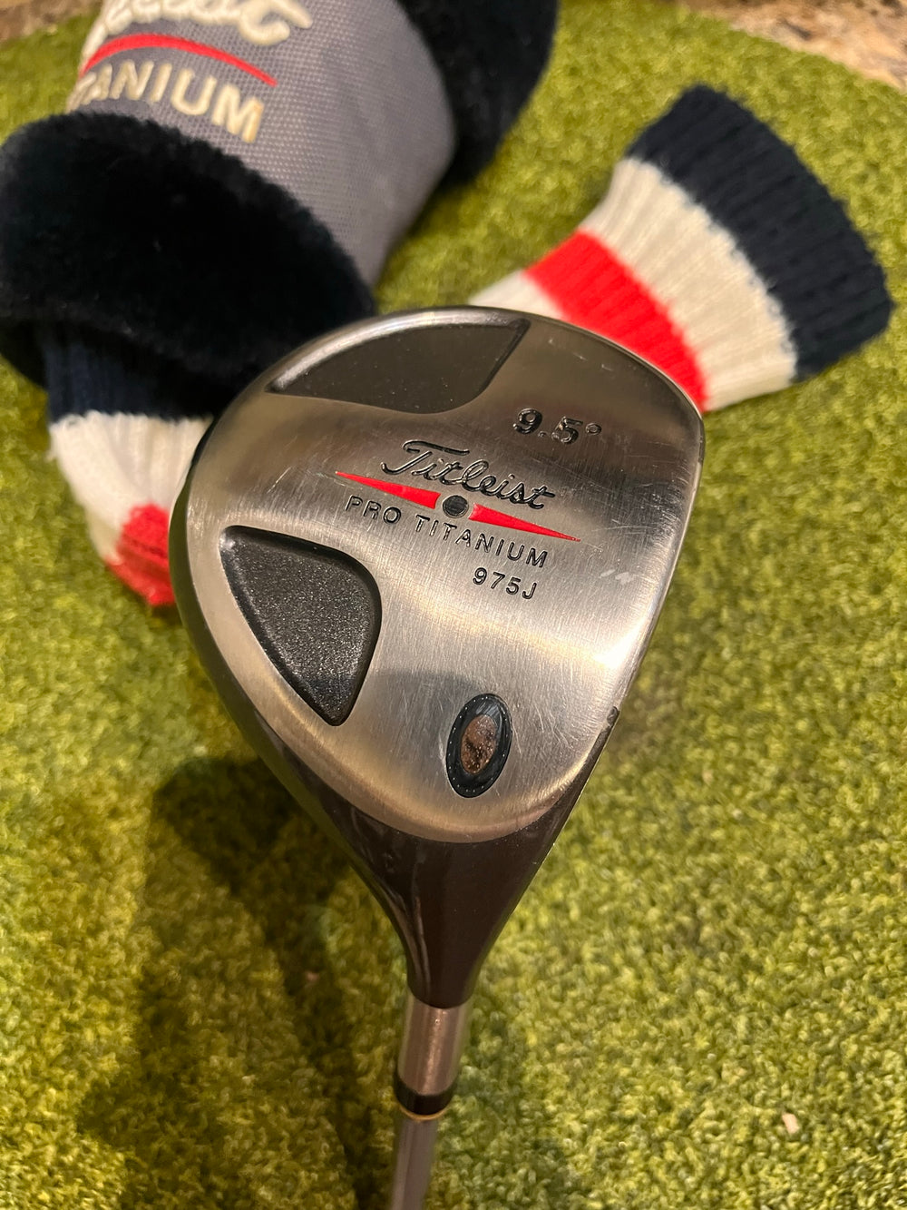 Titleist Pro Titanium 975J 9.5* Driver, Striper J Stiff Flex Shaft, RH